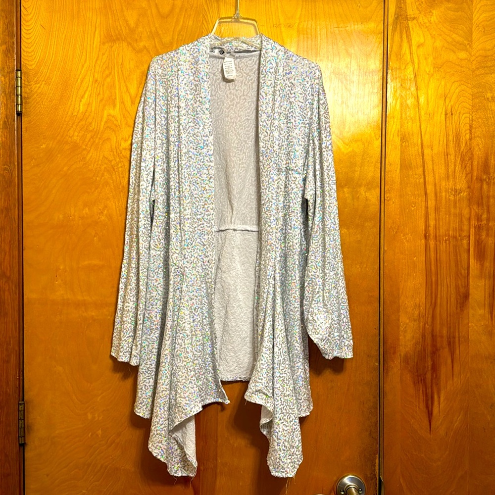 Praise Hymn XL
Silver sequined jacket 
No stains or missing sequins